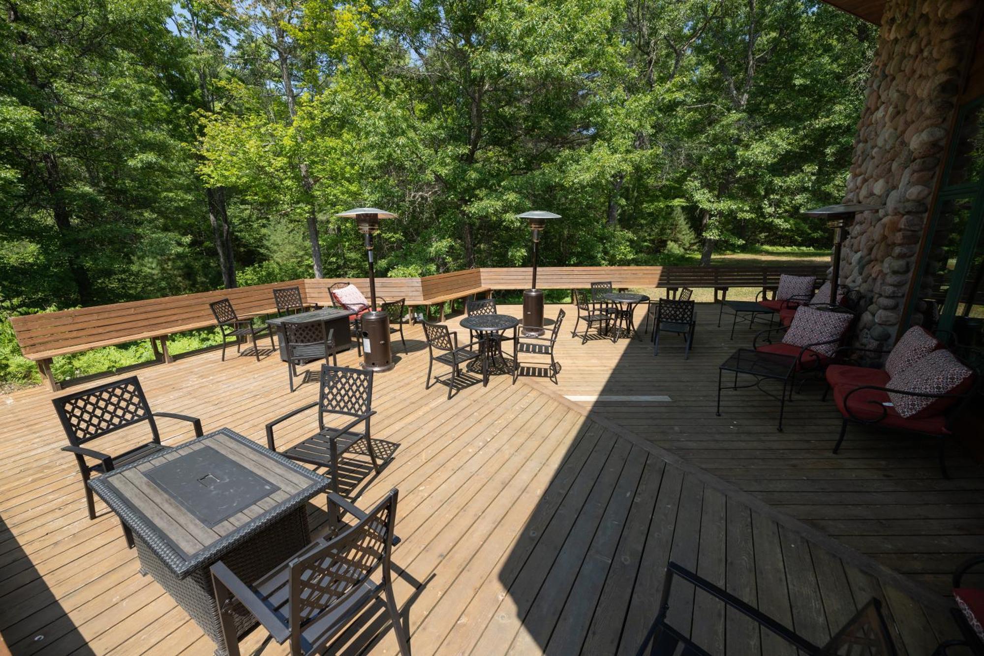 Whitetail Lodge Saint Germain المظهر الخارجي الصورة